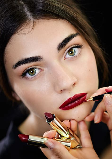 dolce gabbana runway makeup red lips